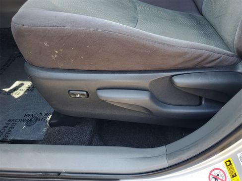 Used 2014 Toyota Prius V Two image 19