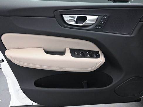 New 2026 Volvo XC60 B5 Core w/ Climate Package image 5