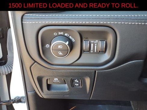 Used 2024 RAM 1500 Limited AWD/4WD image 16