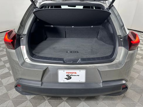 Used 2020 Lexus UX 250h w/ Premium Package image 31