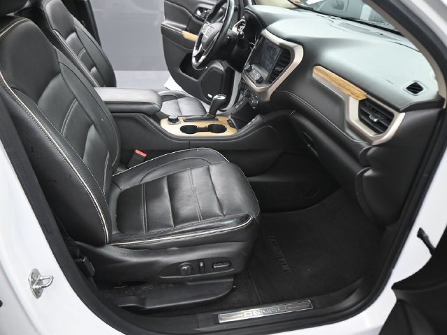 Used 2018 GMC Acadia Denali w/ Technology Package AWD/4WD image 14