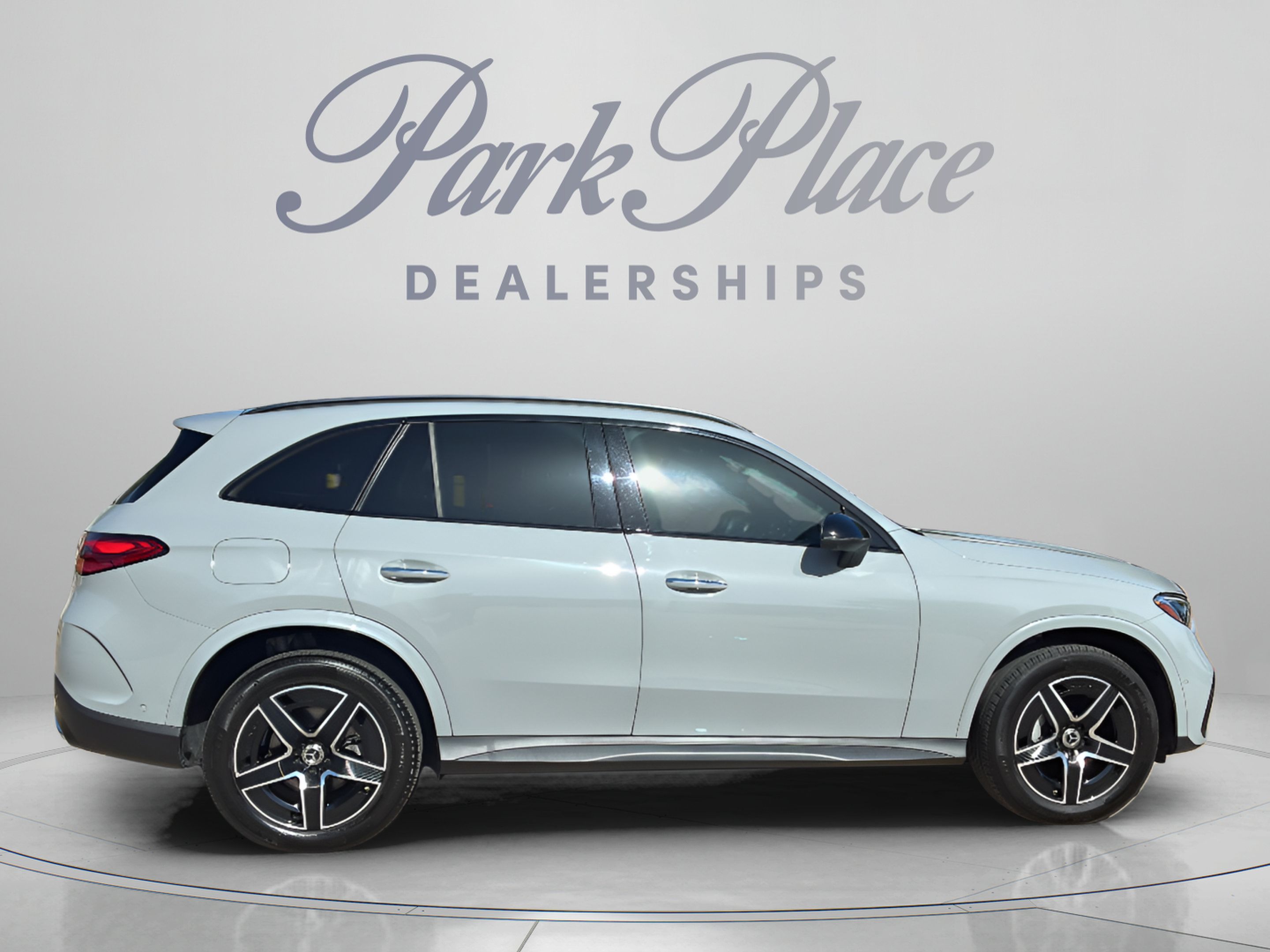 Used 2026 Mercedes-Benz GLC 300 image 27