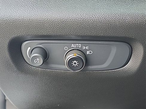 Certified 2022 Chevrolet Traverse LT image 18