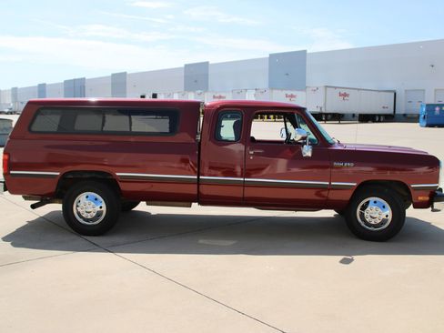 Used 1993 Dodge D/W Truck 250 RWD image 17