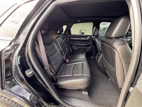 Used 2017 Cadillac XT5 Platinum w/ Driver Assist Package AWD/4WD image 34
