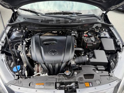 Used 2020 Toyota Yaris LE FWD image 18