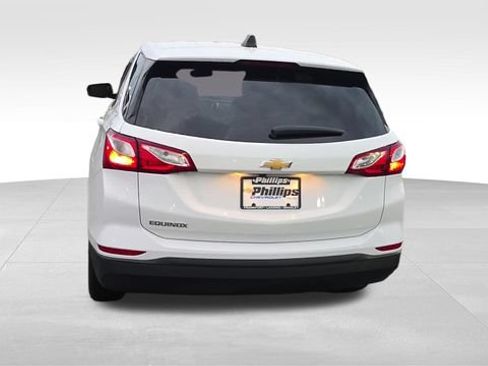 Used 2021 Chevrolet Equinox LS w/ LS Convenience Package FWD image 11