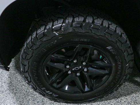 Used 2021 Chevrolet Silverado 1500 LT Trail Boss w/ Bed Protection Package AWD/4WD image 11