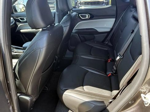 Used 2023 Jeep Compass Limited AWD/4WD image 11