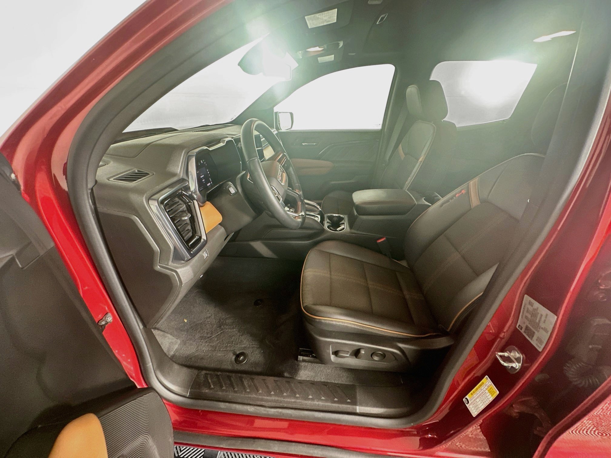 Used 2023 GMC Canyon AT4 AWD/4WD image 13