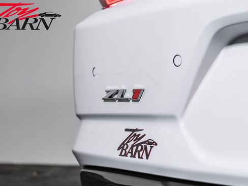 Used 2020 Chevrolet Camaro ZL1 RWD image 16
