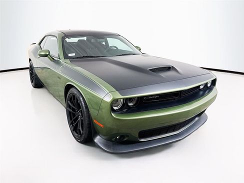 Used 2022 Dodge Challenger R/T Scat Pack w/ T/A Package image 1