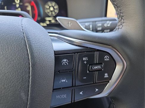 Used 2025 Lexus GX 550 w/ Accessory Package (2T) AWD/4WD image 18
