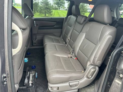 Used 2016 Honda Odyssey Touring Elite image 16