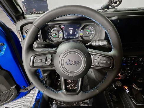 Used 2024 Jeep Wrangler Unlimited Rubicon 4xe image 11