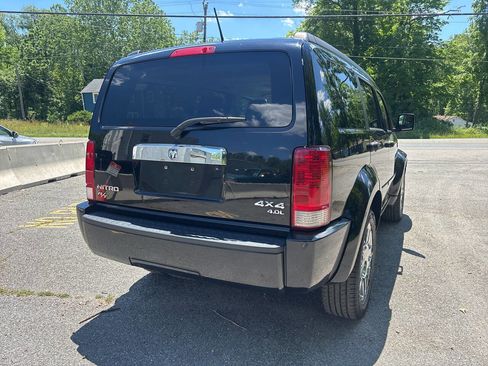 Used 2007 Dodge Nitro R/T AWD/4WD image 13