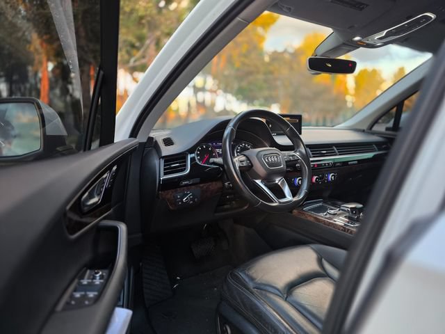 Used 2017 Audi Q7 3.0T Premium AWD/4WD image 36