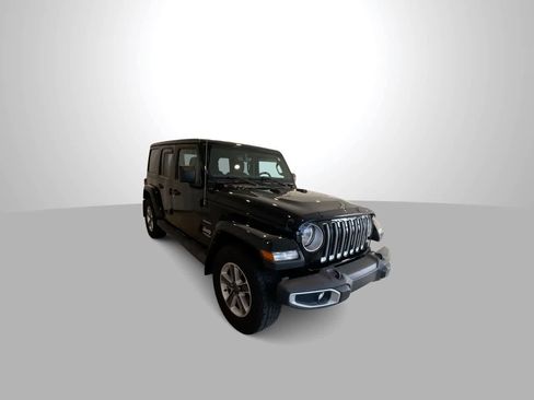 Used 2022 Jeep Wrangler Unlimited Sahara w/ Cold Weather Group image 2