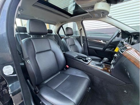 Used 2014 Mercedes-Benz C 300 4MATIC Sedan image 20