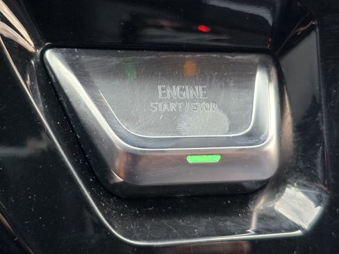 Used 2022 GMC Sierra 1500 AT4 AWD/4WD image 9