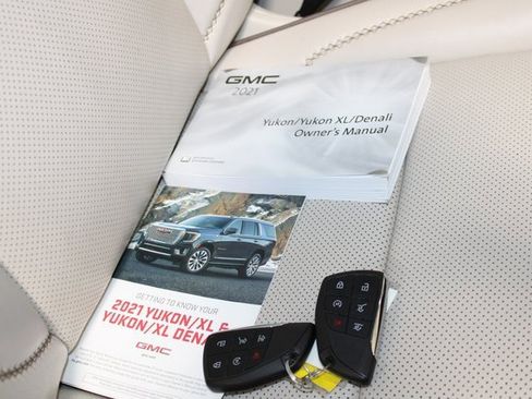 Used 2021 GMC Yukon Denali image 42