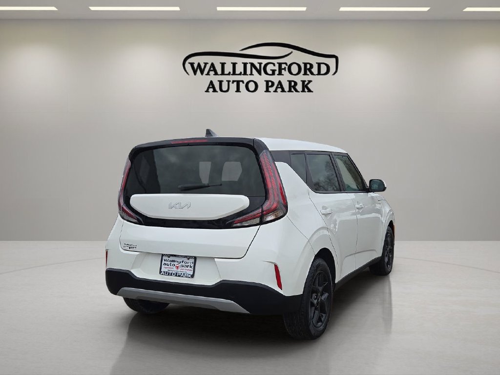Used 2023 Kia Soul S FWD image 4