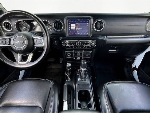 Used 2022 Jeep Wrangler Unlimited Sahara w/ Cold Weather Group image 16