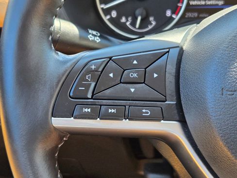 Used 2025 Nissan Sentra SV w/ SV Premium Package FWD image 32
