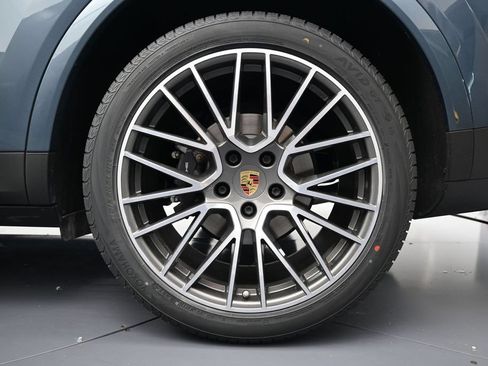 Certified 2020 Porsche Cayenne AWD/4WD image 36