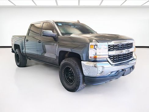 Used 2017 Chevrolet Silverado 1500 LT w/ All Star Edition image 3