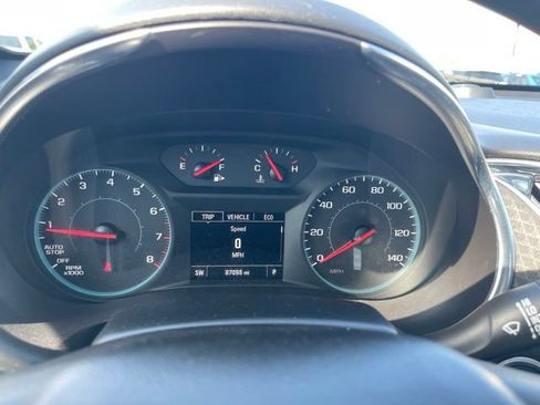 Used 2020 Chevrolet Malibu LT FWD image 20