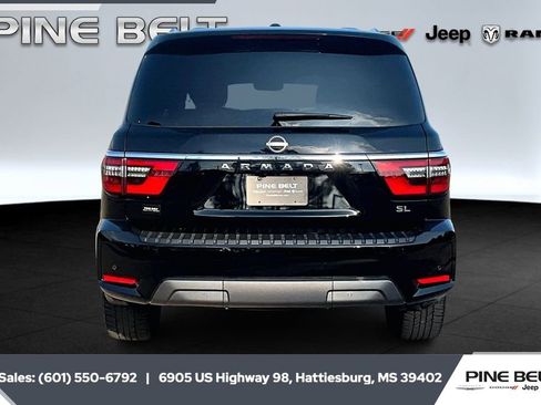 Used 2024 Nissan Armada SL w/ Captain's Chairs Package image 4