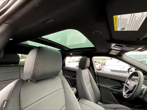 New 2026 Land Rover Range Rover Evoque S image 29