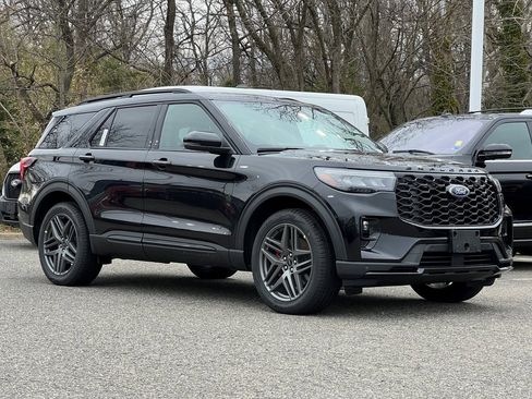 New 2026 Ford Explorer ST-Line w/ ST-Line Street Pack image 1