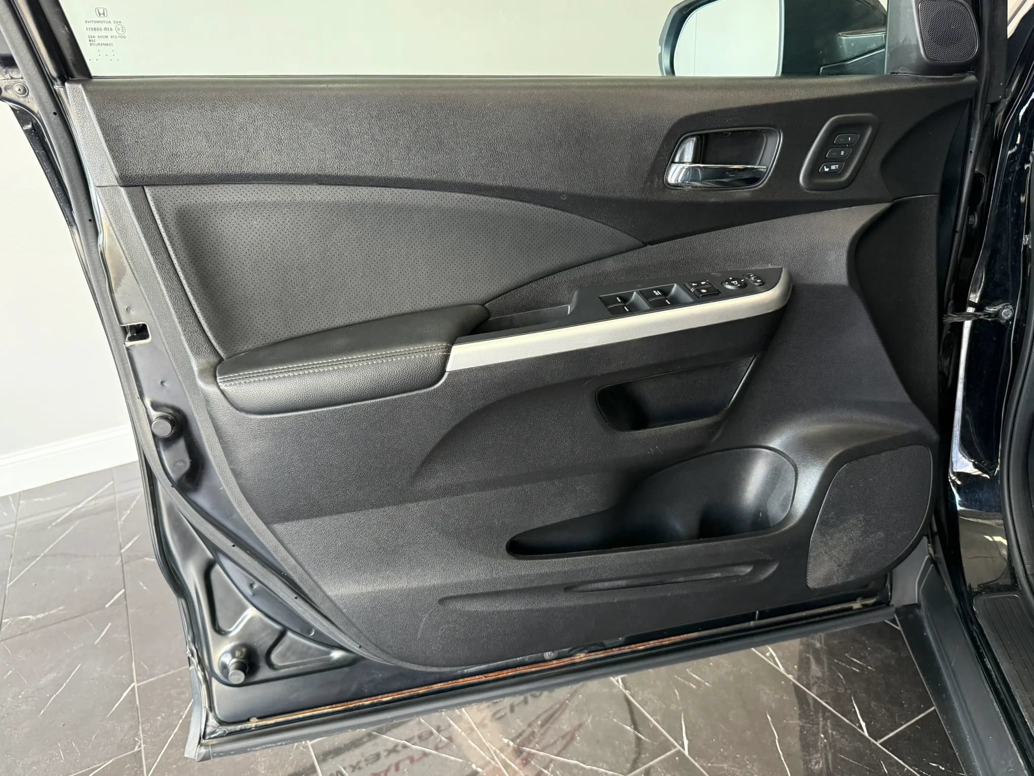 Used 2015 Honda CR-V Touring image 7