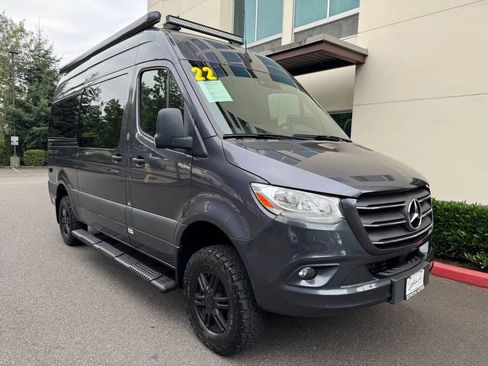 Used 2022 Mercedes-Benz Sprinter 2500 image 2