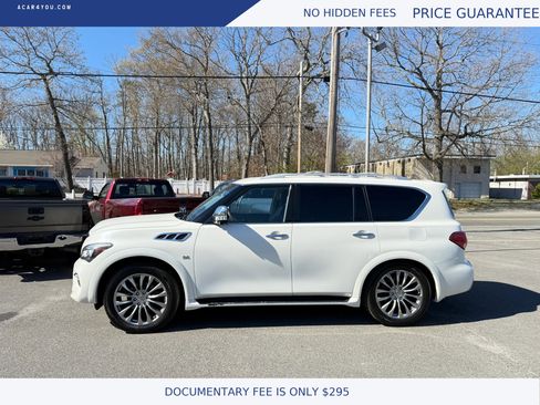 Used 2016 INFINITI QX80 4WD w/ Deluxe Technology Package image 3