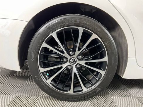 Used 2018 Toyota Camry SE image 10