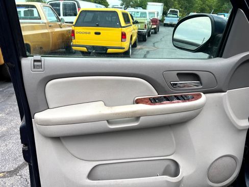 Used 2007 Chevrolet Avalanche LT w/ LT Preferred Equipment Group image 8