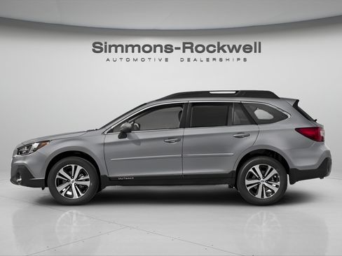 Used 2019 Subaru Outback 2.5i Limited AWD/4WD image 3