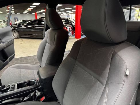 Used 2018 Toyota Tacoma TRD Sport AWD/4WD image 35