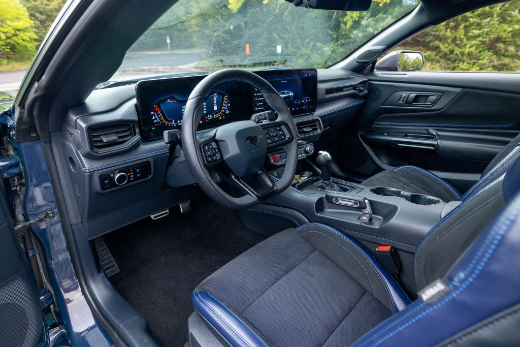 Used 2024 Ford Mustang Dark Horse RWD image 91