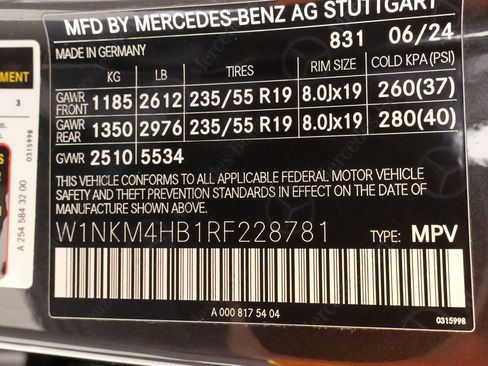 Used 2024 Mercedes-Benz GLC 300 4MATIC image 55