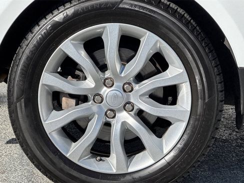 Used 2015 Land Rover Range Rover Sport HSE image 26