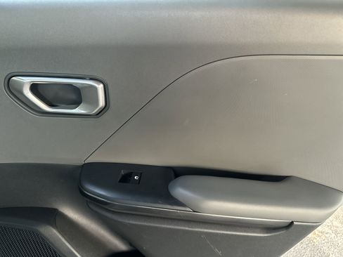 Used 2025 Kia K4 LXS image 26