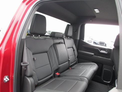 Used 2024 GMC Sierra 1500 SLT image 22