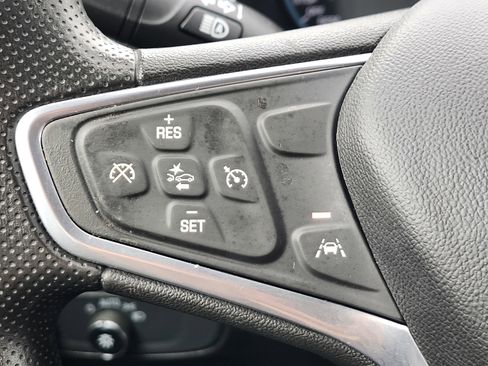 Used 2022 Chevrolet Equinox LS image 31