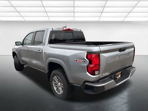 Used 2023 Chevrolet Colorado LT w/ LT Convenience Package II image 2