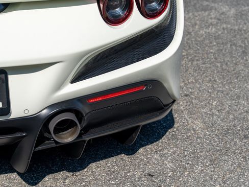 Used 2022 Ferrari F8 Tributo RWD image 16