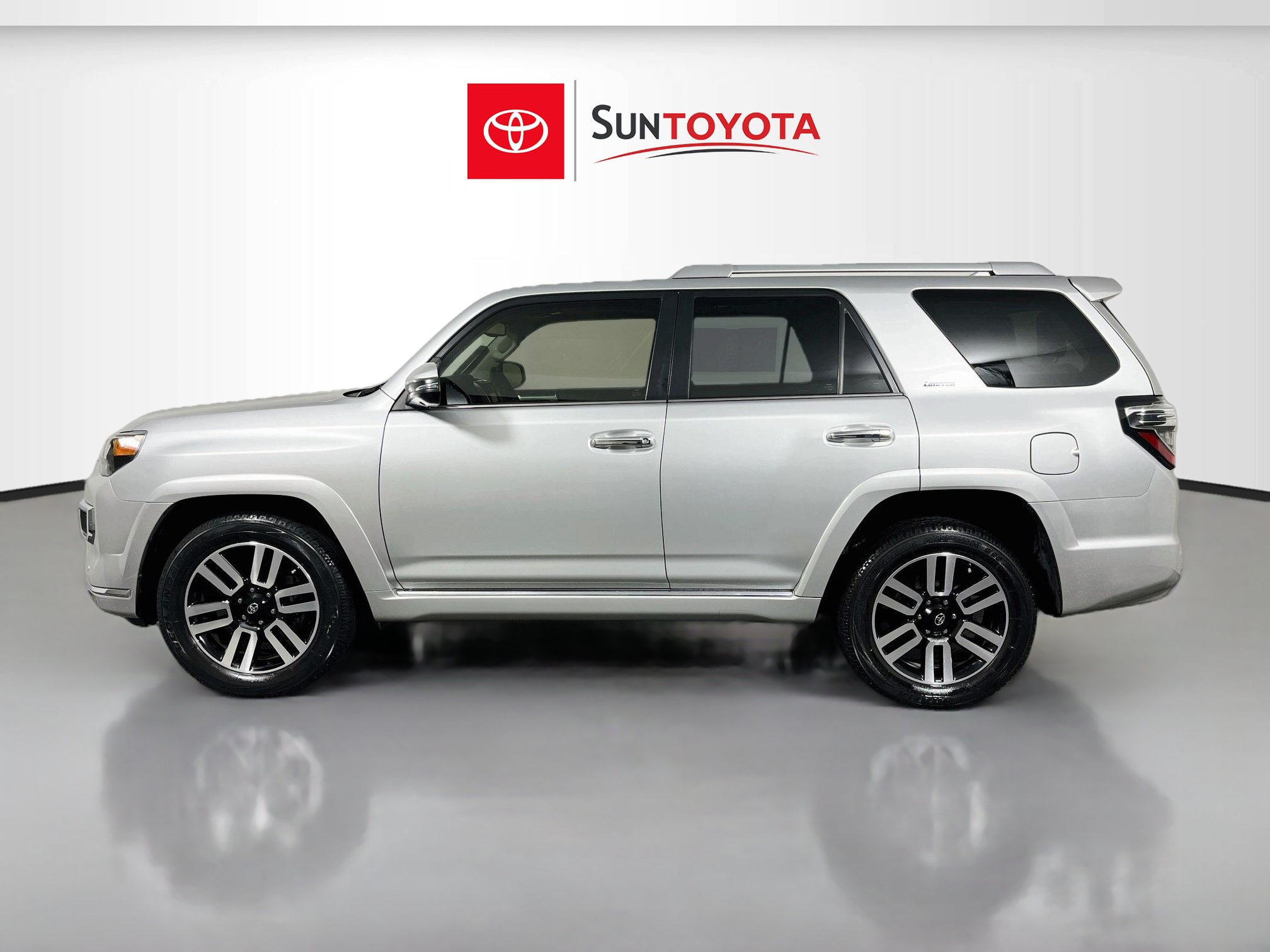 Used 2023 Toyota 4Runner Limited RWD image 7